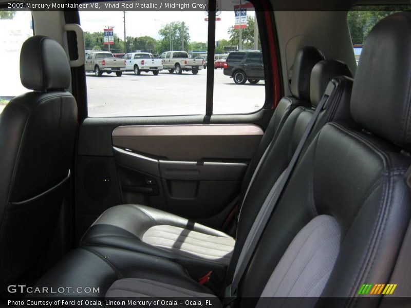 Vivid Red Metallic / Midnight Grey 2005 Mercury Mountaineer V8