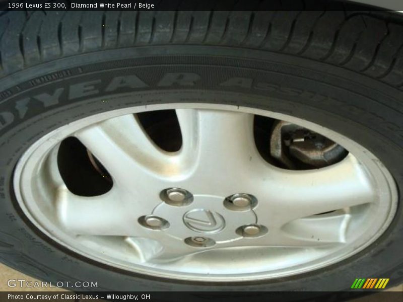 Diamond White Pearl / Beige 1996 Lexus ES 300