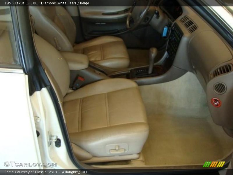 Diamond White Pearl / Beige 1996 Lexus ES 300