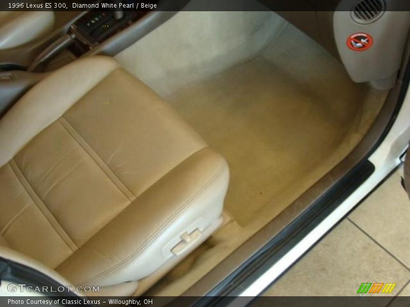 Diamond White Pearl / Beige 1996 Lexus ES 300
