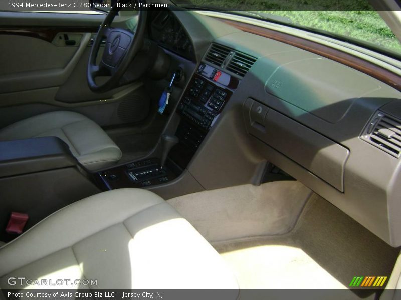 Black / Parchment 1994 Mercedes-Benz C 280 Sedan