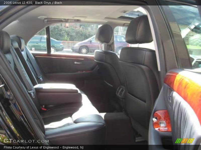 Black Onyx / Black 2006 Lexus LS 430