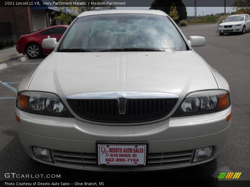 Ivory Parchment Metallic / Medium Parchment 2001 Lincoln LS V8