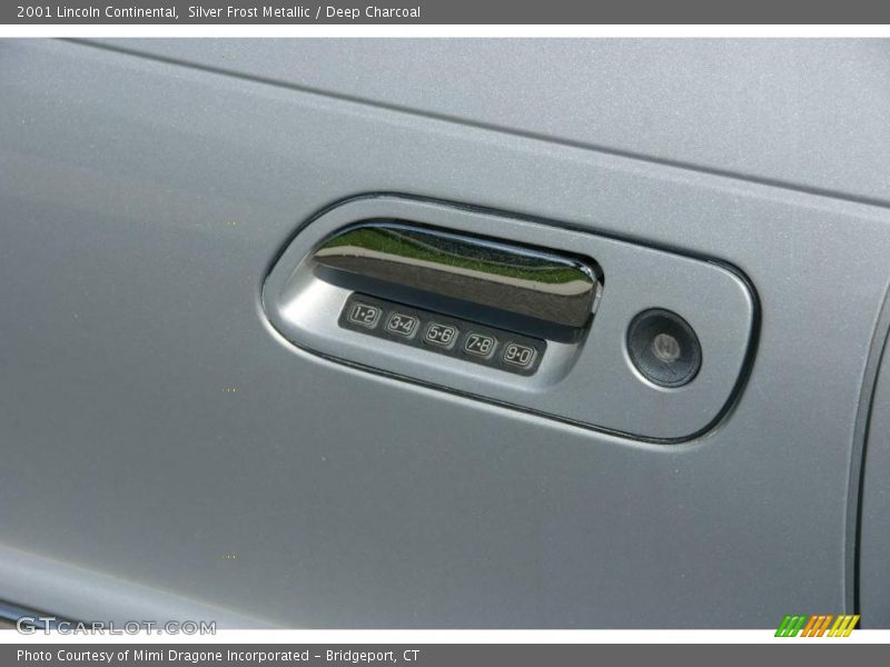 Silver Frost Metallic / Deep Charcoal 2001 Lincoln Continental