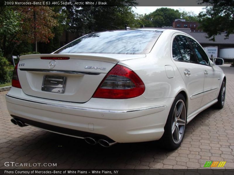 Arctic White / Black 2009 Mercedes-Benz E 63 AMG Sedan