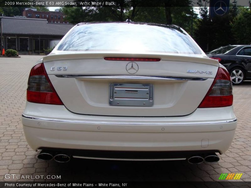 Arctic White / Black 2009 Mercedes-Benz E 63 AMG Sedan