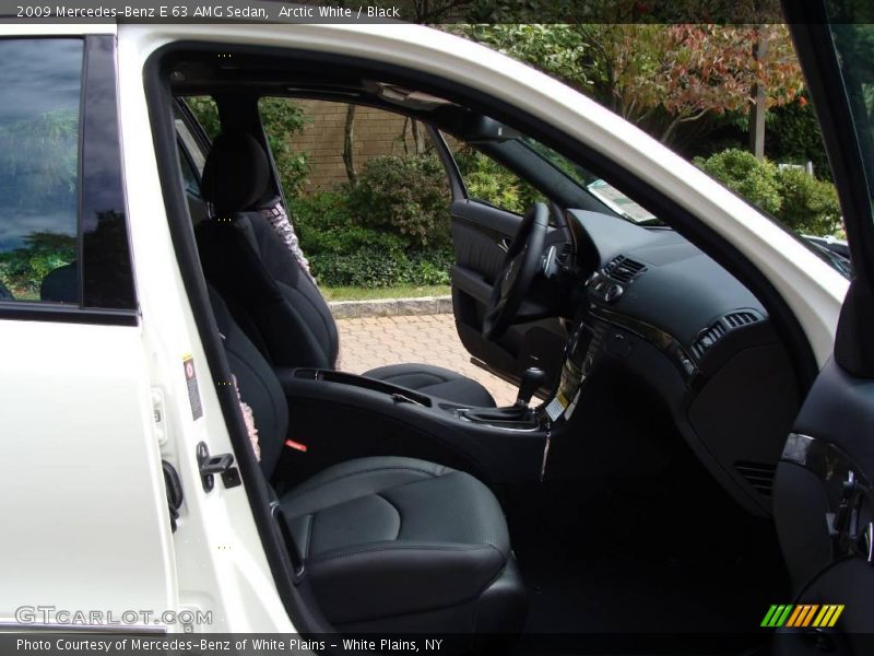 Arctic White / Black 2009 Mercedes-Benz E 63 AMG Sedan