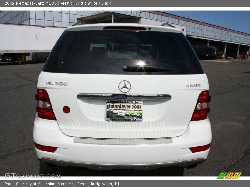 Arctic White / Black 2009 Mercedes-Benz ML 350 4Matic