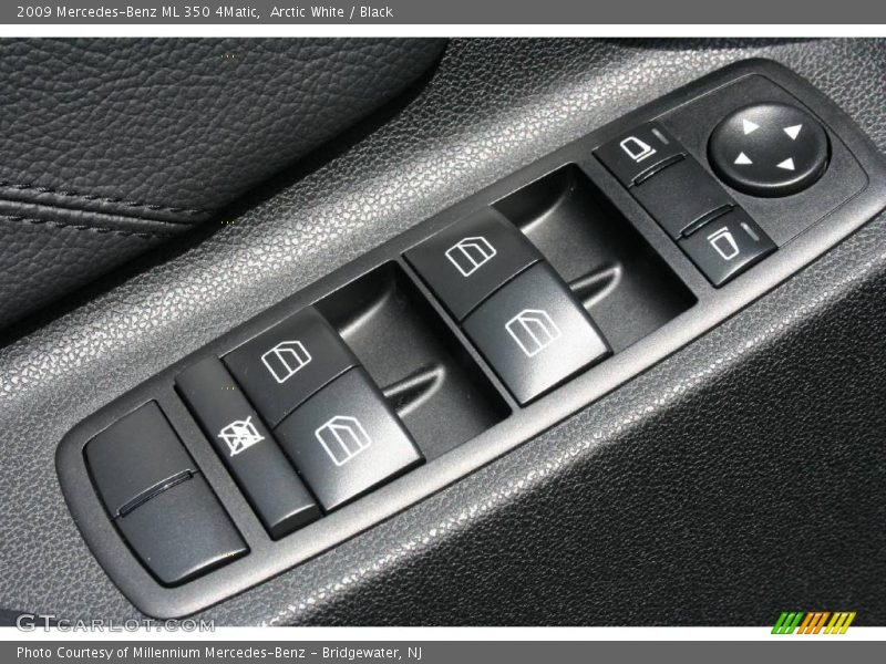 Arctic White / Black 2009 Mercedes-Benz ML 350 4Matic