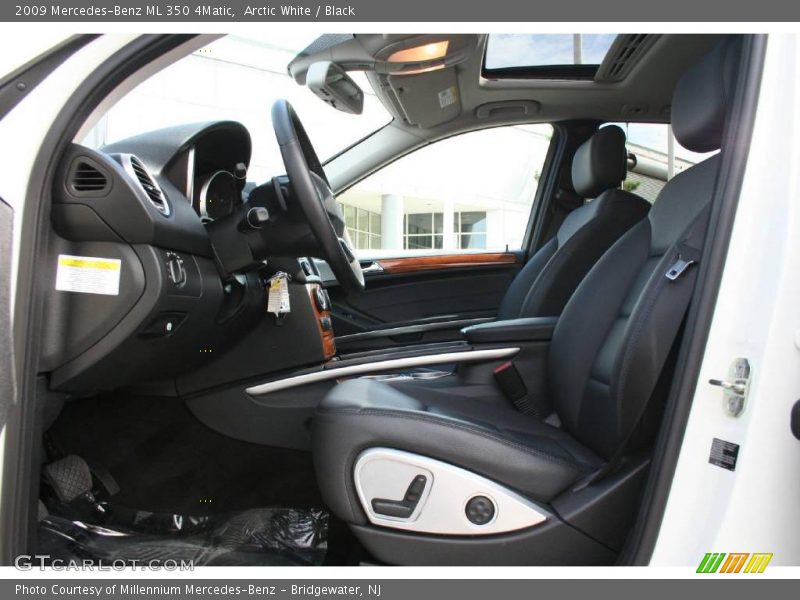 Arctic White / Black 2009 Mercedes-Benz ML 350 4Matic