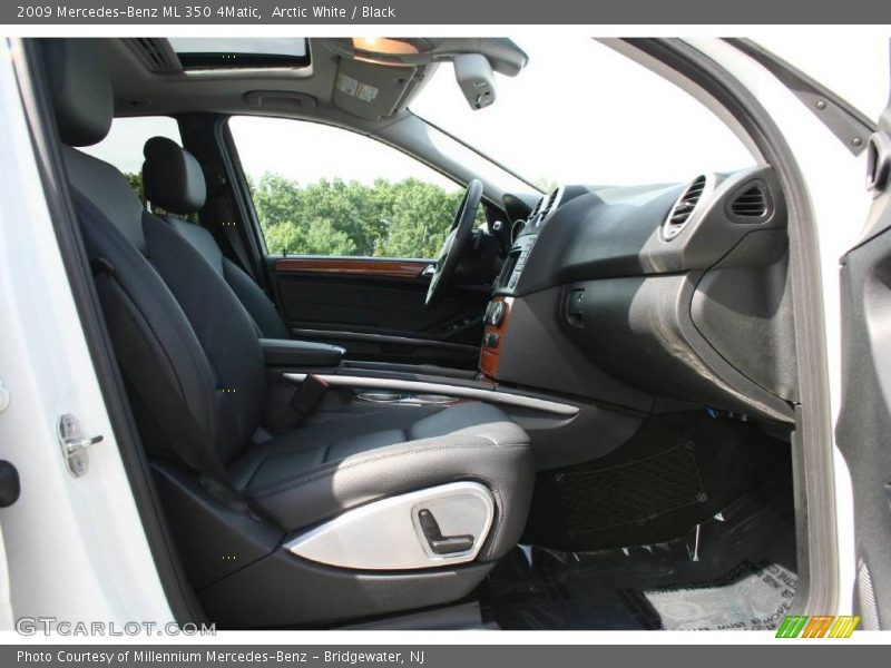 Arctic White / Black 2009 Mercedes-Benz ML 350 4Matic