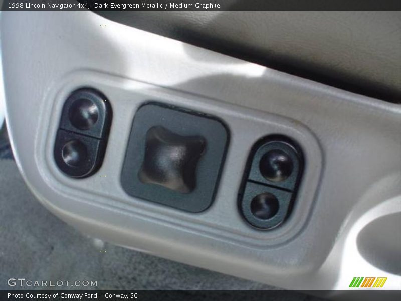 Dark Evergreen Metallic / Medium Graphite 1998 Lincoln Navigator 4x4