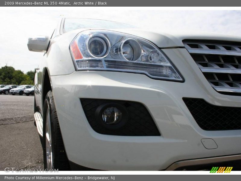 Arctic White / Black 2009 Mercedes-Benz ML 350 4Matic