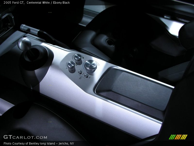 Centennial White / Ebony Black 2005 Ford GT