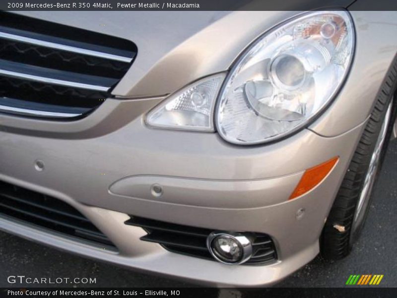 Pewter Metallic / Macadamia 2009 Mercedes-Benz R 350 4Matic