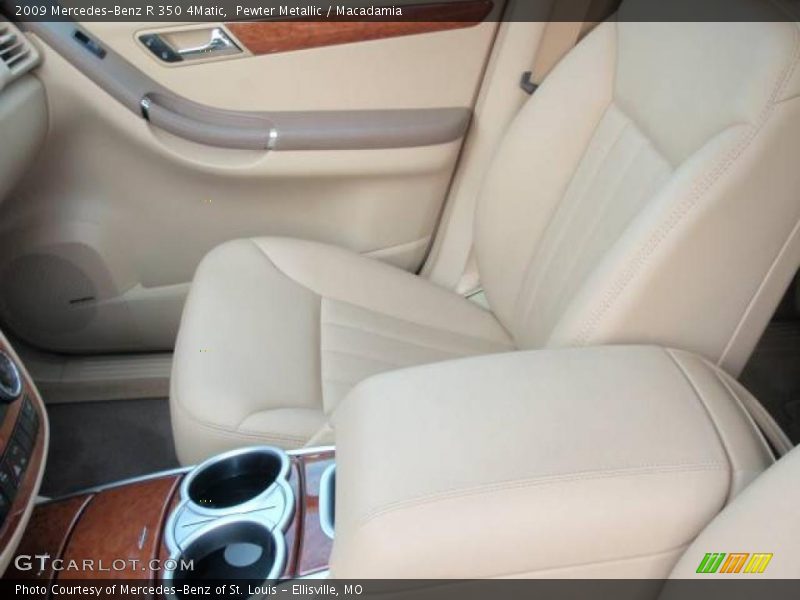 Pewter Metallic / Macadamia 2009 Mercedes-Benz R 350 4Matic