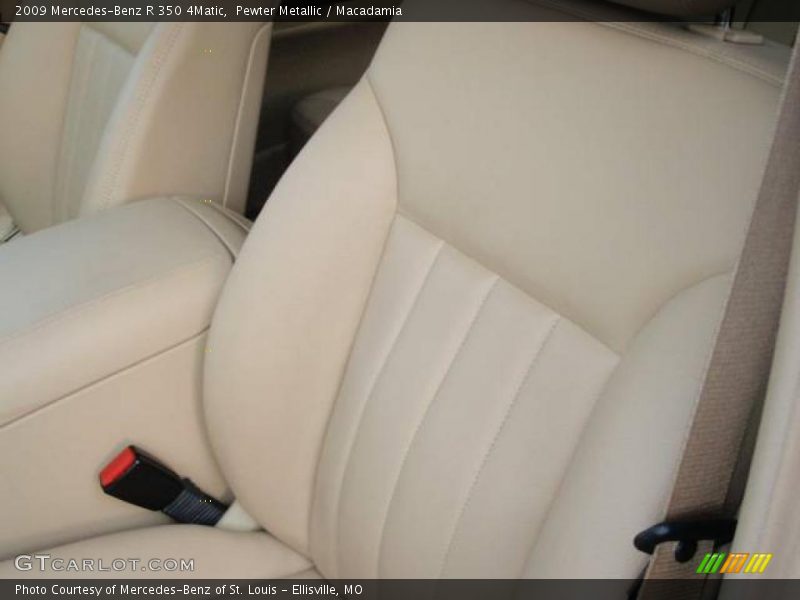 Pewter Metallic / Macadamia 2009 Mercedes-Benz R 350 4Matic