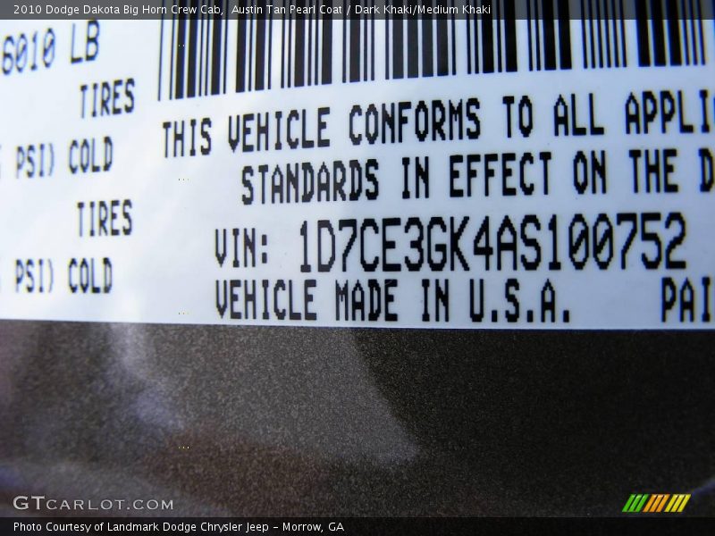 Austin Tan Pearl Coat / Dark Khaki/Medium Khaki 2010 Dodge Dakota Big Horn Crew Cab