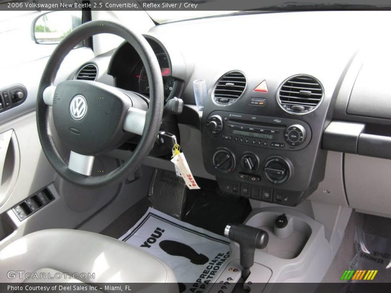 Reflex Silver / Grey 2006 Volkswagen New Beetle 2.5 Convertible