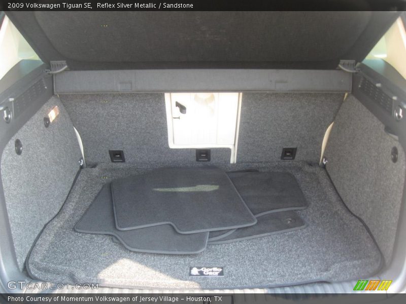 Reflex Silver Metallic / Sandstone 2009 Volkswagen Tiguan SE