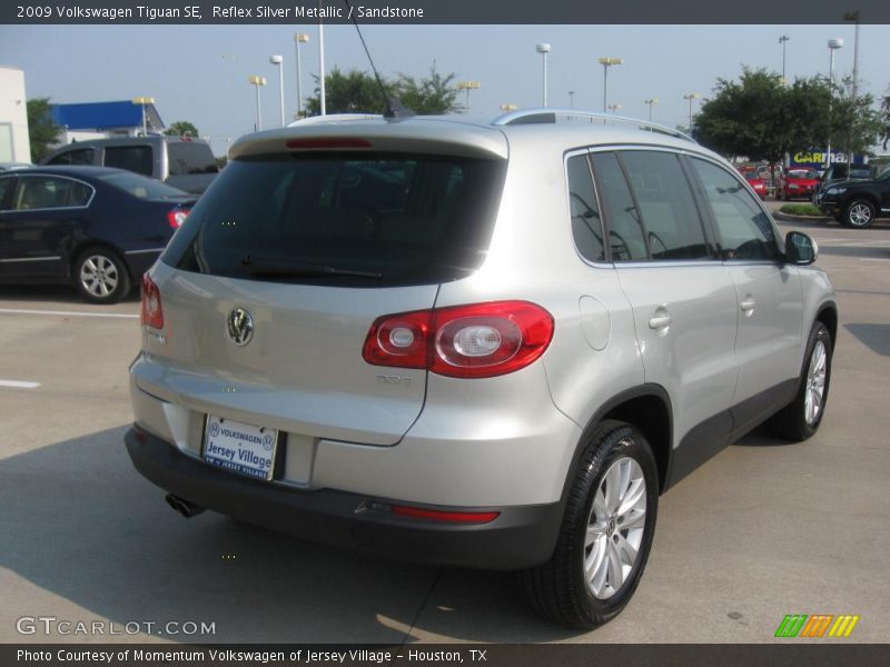 Reflex Silver Metallic / Sandstone 2009 Volkswagen Tiguan SE