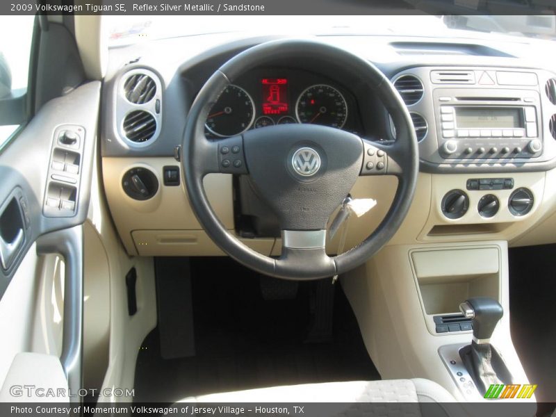 Reflex Silver Metallic / Sandstone 2009 Volkswagen Tiguan SE