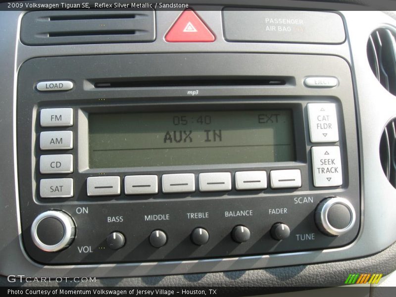 Reflex Silver Metallic / Sandstone 2009 Volkswagen Tiguan SE