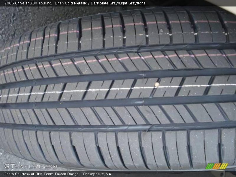 Linen Gold Metallic / Dark Slate Gray/Light Graystone 2006 Chrysler 300 Touring