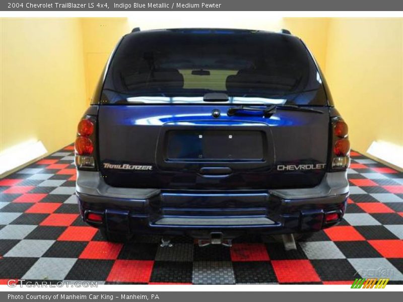 Indigo Blue Metallic / Medium Pewter 2004 Chevrolet TrailBlazer LS 4x4
