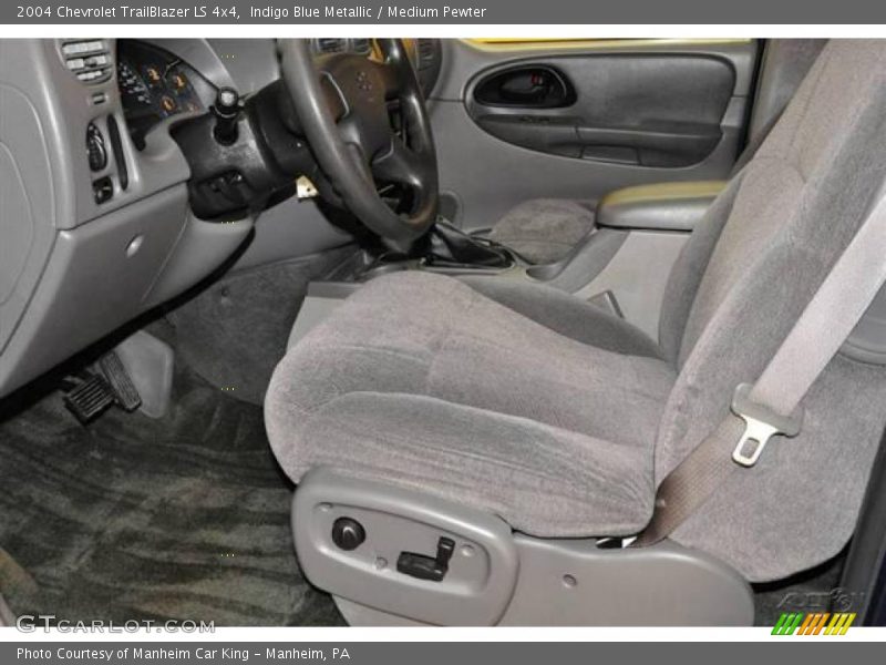 Indigo Blue Metallic / Medium Pewter 2004 Chevrolet TrailBlazer LS 4x4