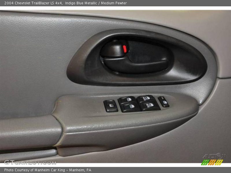 Indigo Blue Metallic / Medium Pewter 2004 Chevrolet TrailBlazer LS 4x4