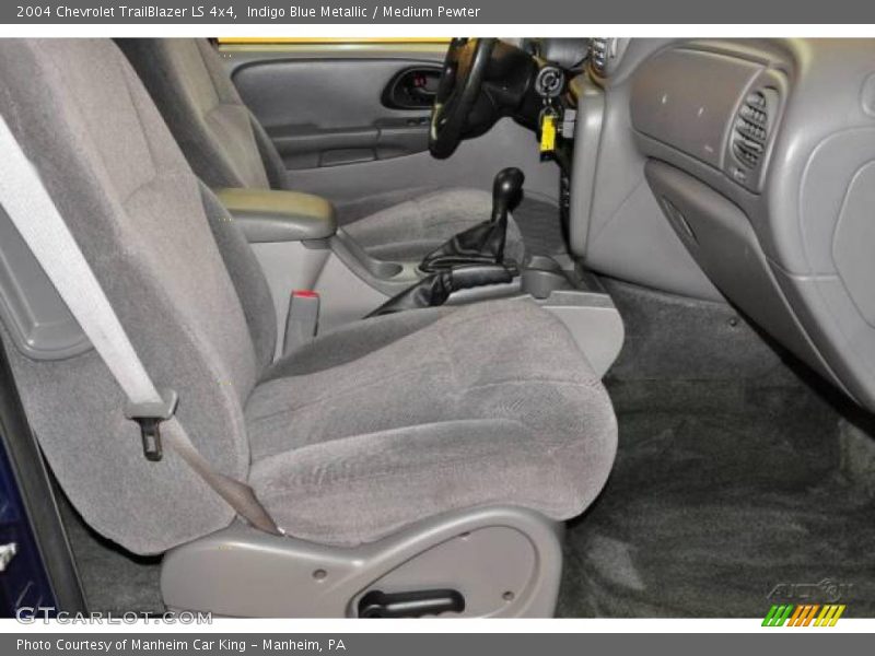 Indigo Blue Metallic / Medium Pewter 2004 Chevrolet TrailBlazer LS 4x4