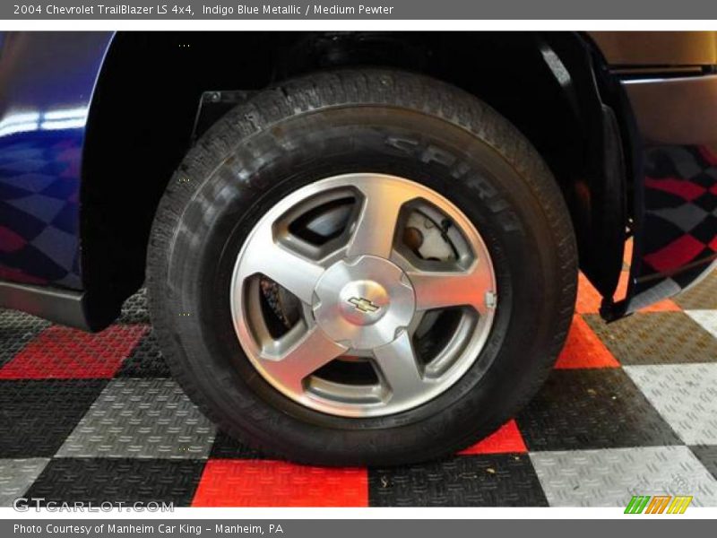 Indigo Blue Metallic / Medium Pewter 2004 Chevrolet TrailBlazer LS 4x4