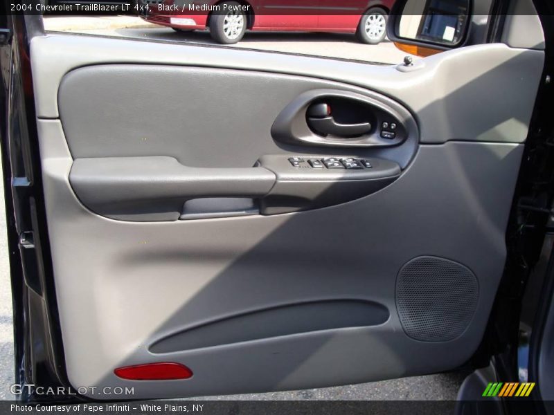 Black / Medium Pewter 2004 Chevrolet TrailBlazer LT 4x4