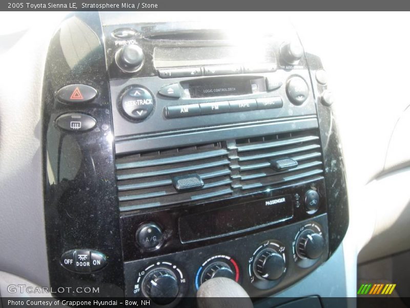 Stratosphere Mica / Stone 2005 Toyota Sienna LE