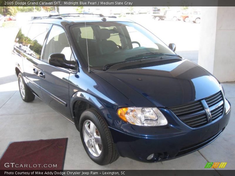 Midnight Blue Pearl / Medium Slate Gray 2005 Dodge Grand Caravan SXT