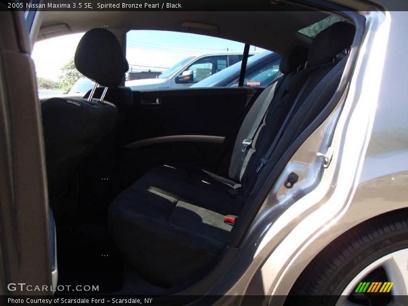 Spirited Bronze Pearl / Black 2005 Nissan Maxima 3.5 SE