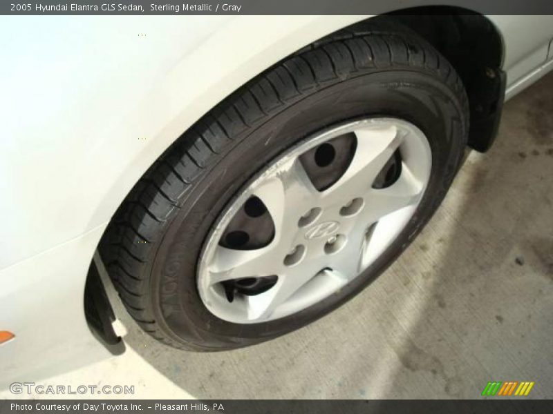 Sterling Metallic / Gray 2005 Hyundai Elantra GLS Sedan