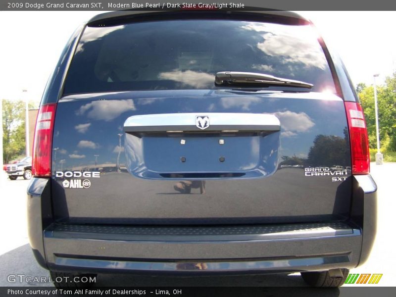 Modern Blue Pearl / Dark Slate Gray/Light Shale 2009 Dodge Grand Caravan SXT