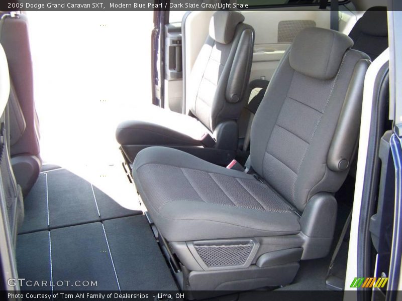 Modern Blue Pearl / Dark Slate Gray/Light Shale 2009 Dodge Grand Caravan SXT