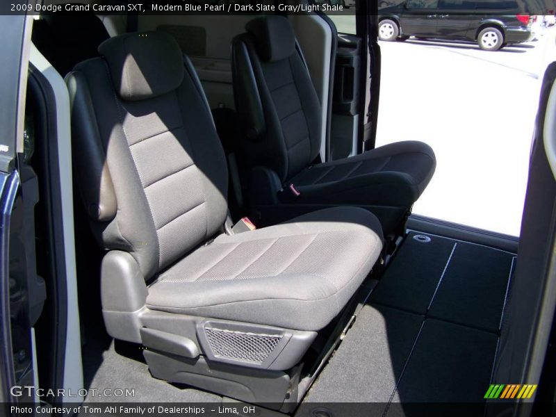 Modern Blue Pearl / Dark Slate Gray/Light Shale 2009 Dodge Grand Caravan SXT