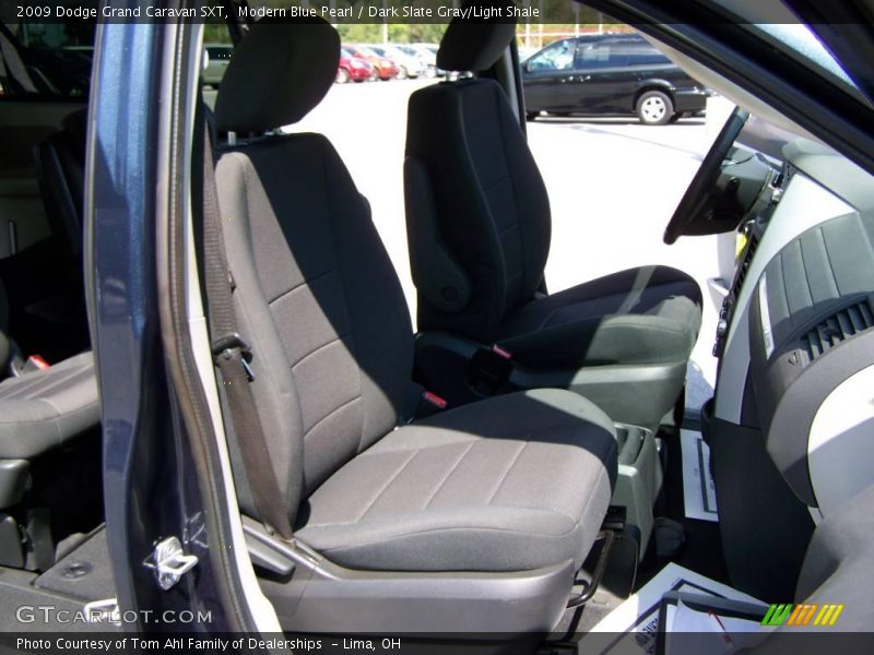 Modern Blue Pearl / Dark Slate Gray/Light Shale 2009 Dodge Grand Caravan SXT