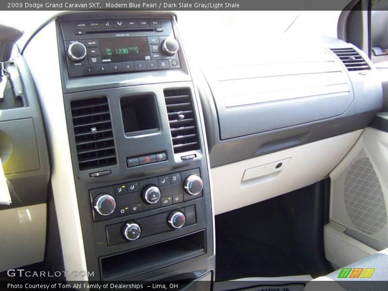 Modern Blue Pearl / Dark Slate Gray/Light Shale 2009 Dodge Grand Caravan SXT