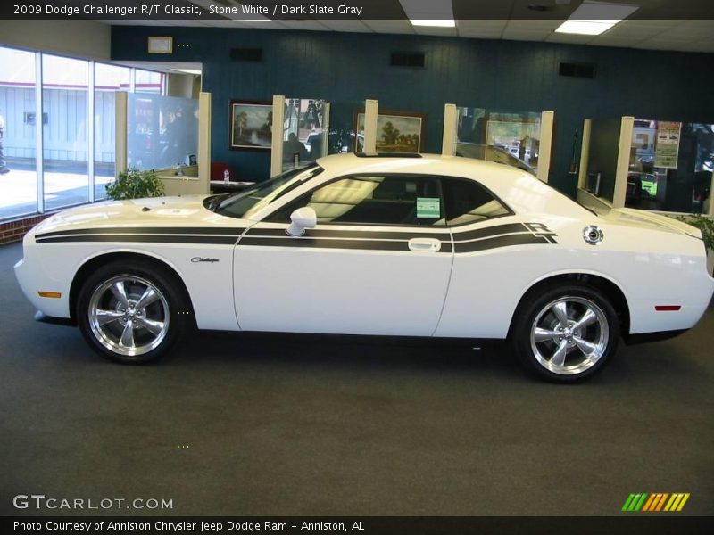 Stone White / Dark Slate Gray 2009 Dodge Challenger R/T Classic