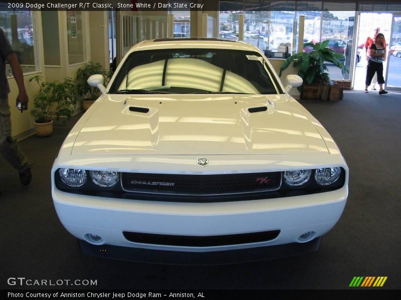 Stone White / Dark Slate Gray 2009 Dodge Challenger R/T Classic