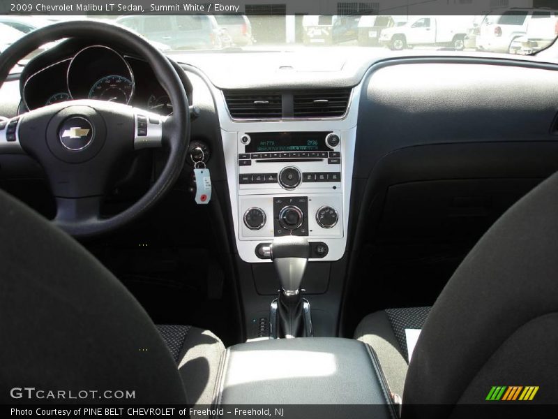 Summit White / Ebony 2009 Chevrolet Malibu LT Sedan