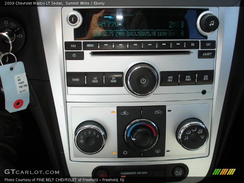 Summit White / Ebony 2009 Chevrolet Malibu LT Sedan