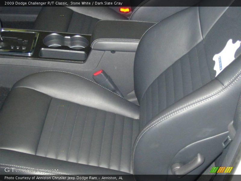 Stone White / Dark Slate Gray 2009 Dodge Challenger R/T Classic