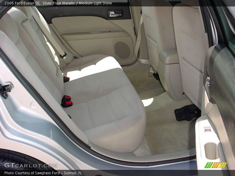 Silver Frost Metallic / Medium Light Stone 2006 Ford Fusion SE