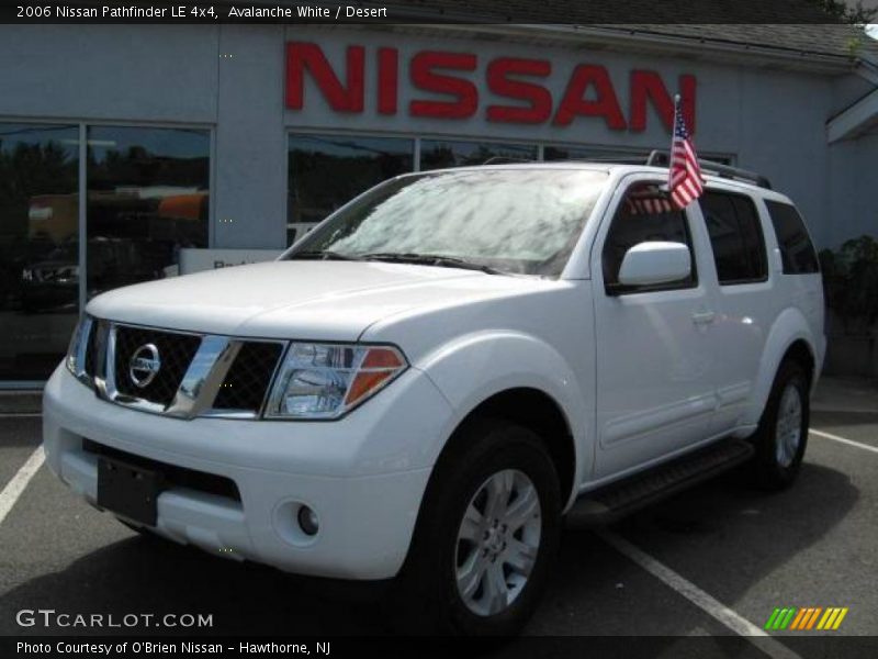 Avalanche White / Desert 2006 Nissan Pathfinder LE 4x4